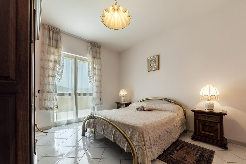 סנטה מריה די קסטלבאטה Villa Tina מראה חיצוני תמונה