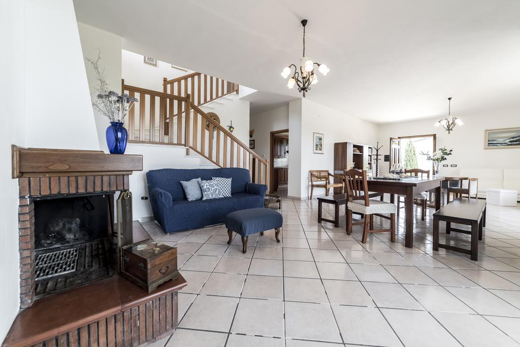 סנטה מריה די קסטלבאטה Villa Tina מראה חיצוני תמונה